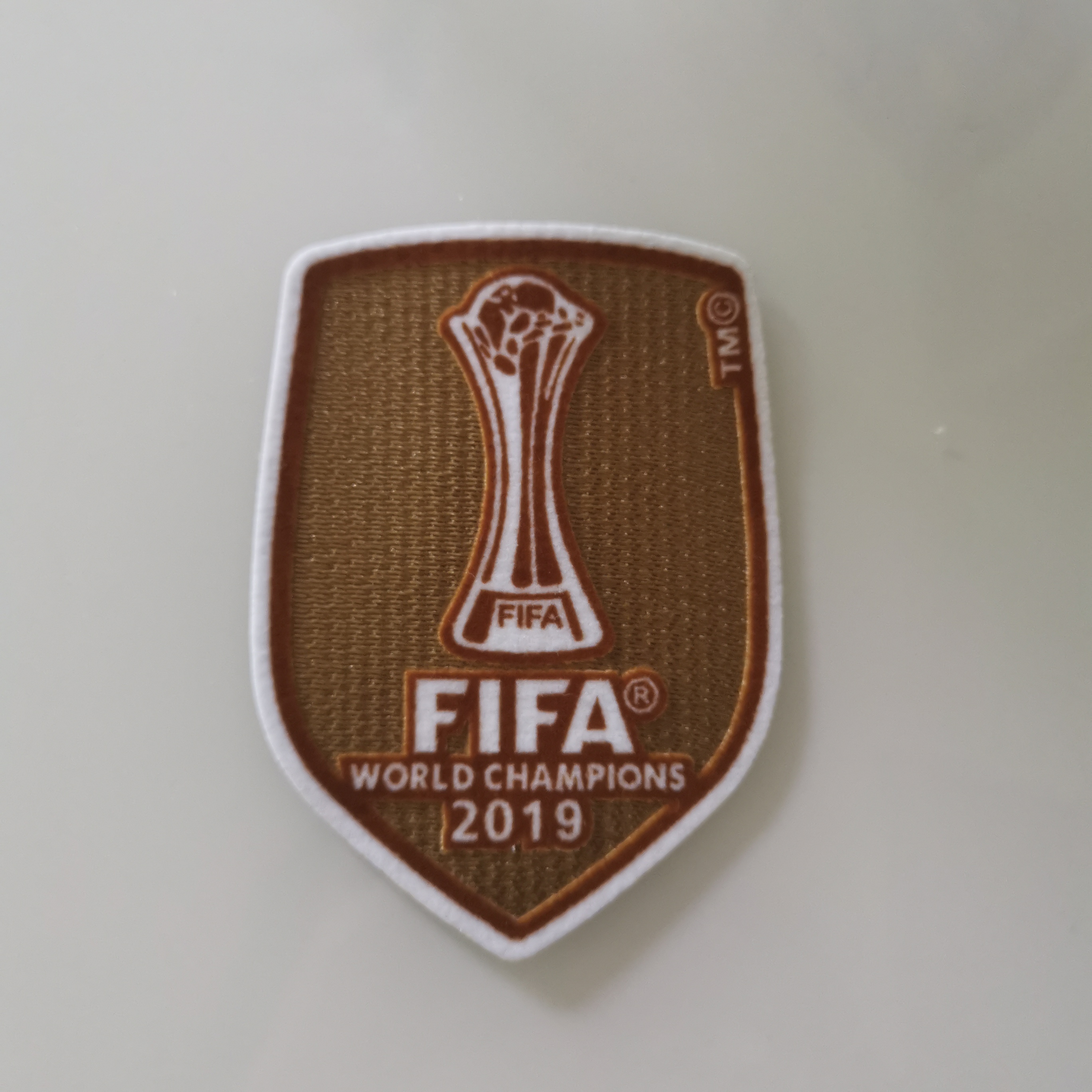 Images/Blog/YBGVaIUV-อาร์มสโมสรโลก ลิเวอร์พูล Fifa  World Champions 2019 Patch liverpo.jpg