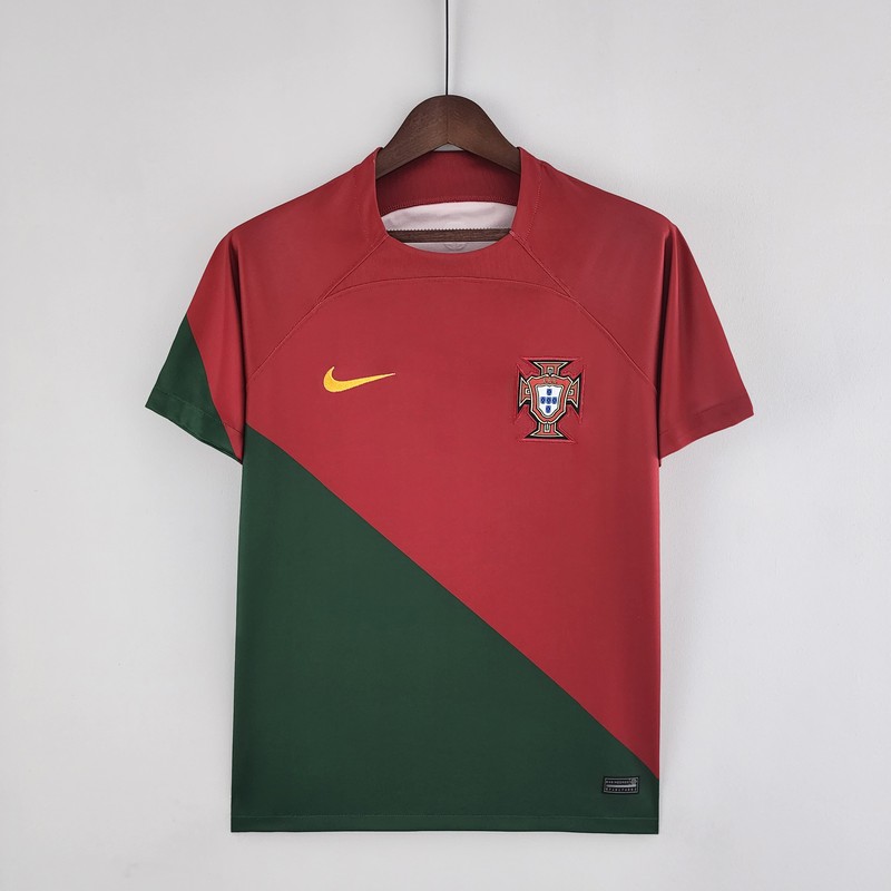 Images/Blog/uYDbDOM4-เสื้อบอล โปรตุเกส 2022 ทีมเหย้า สีแดง - SCC SPORTS.jpg